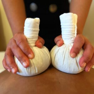 Vitalité et détente réunies en un massage unique.